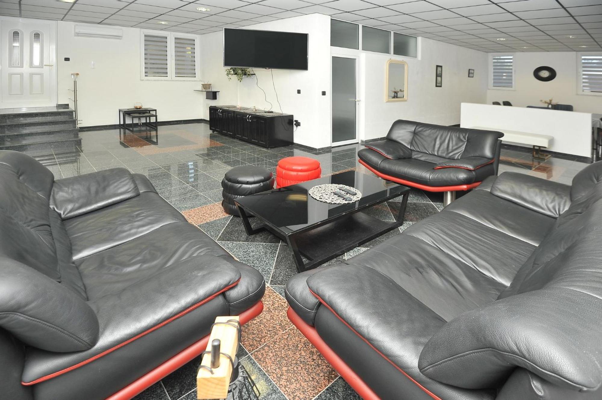 Pool House Maslina Apartment Mostar Ngoại thất bức ảnh