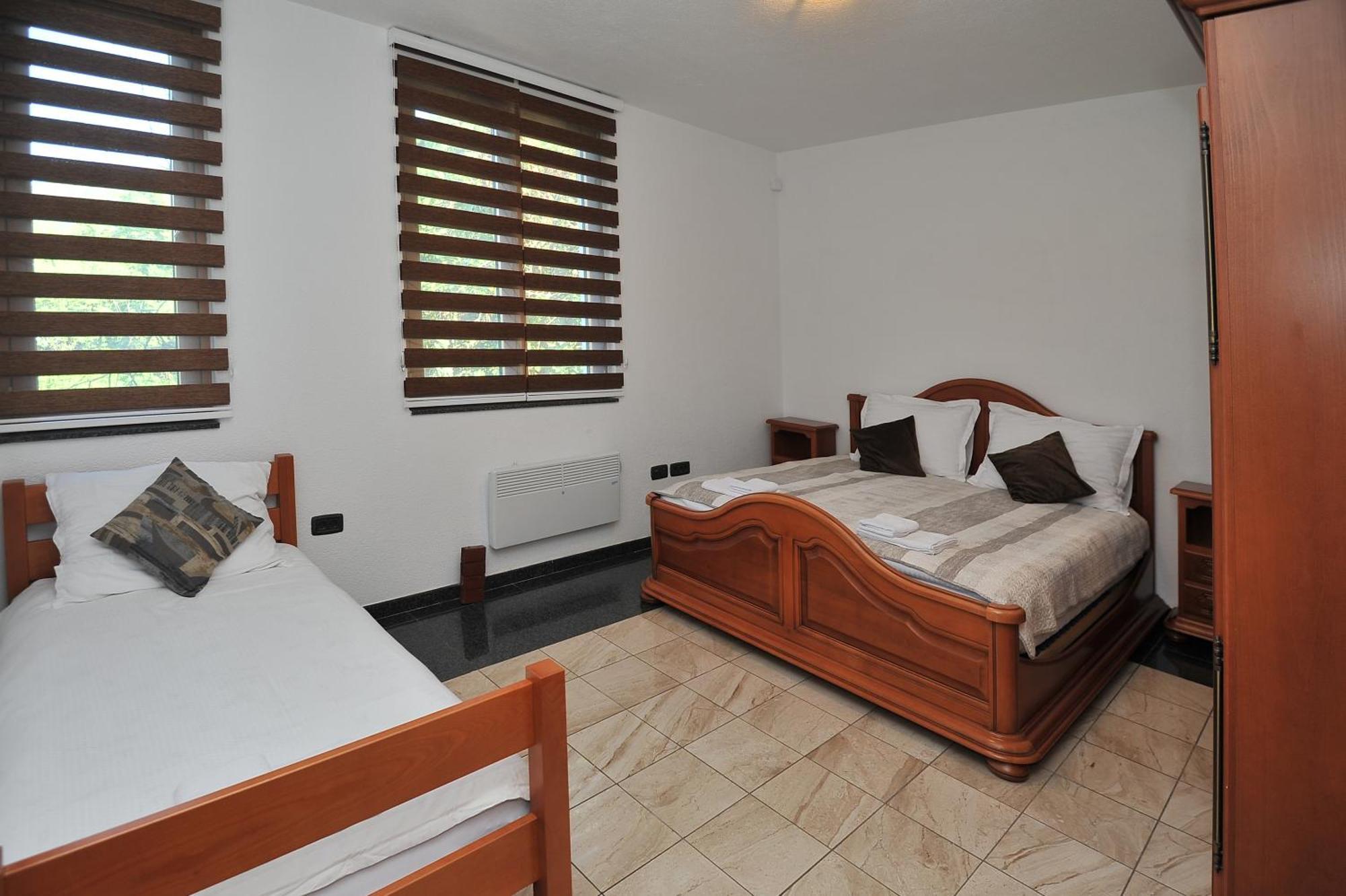 Pool House Maslina Apartment Mostar Ngoại thất bức ảnh