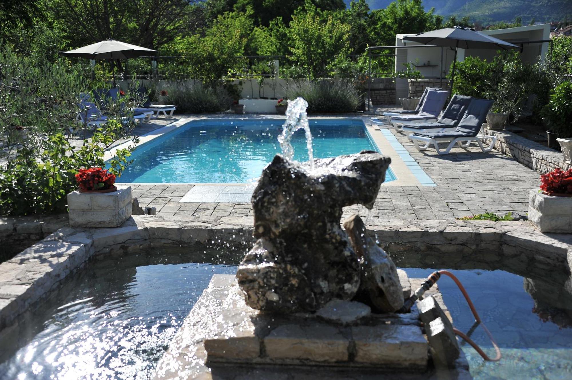 Pool House Maslina Apartment Mostar Ngoại thất bức ảnh